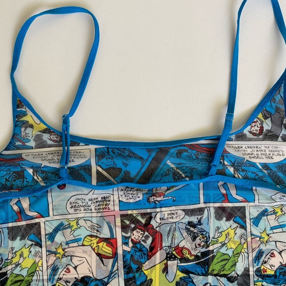 3/$12 ✅ Wonder Woman DC Comics Sheer Blue Cami Tank Juniors S/M - Picture 7 of 11